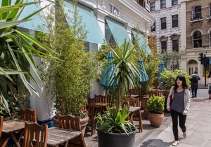Lambs Conduit Street by Onefinestay