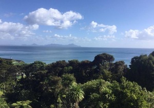 LANGS BEACH HOLIDAY HOME WITH STUNNING VIEWS