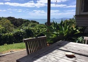LANGS BEACH HOLIDAY HOME WITH STUNNING VIEWS