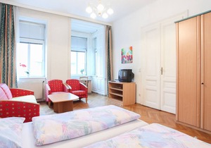 Large apartment for 4 people in 2 bedrooms near the subway station