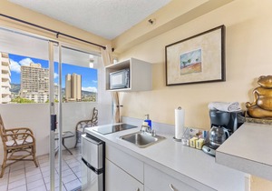 Large Studio - 2 Decks - 2 Short Blocks From Beach - #703-A