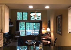 Large townhome that sleeps 12 in a gated golfcourse community with lake access