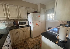 Large townhome that sleeps 12 in a gated golfcourse community with lake access