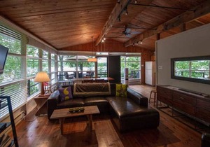 Laurentian Lakeside Cottages 49, 3-season, 3-bedroom, 1.5 bath cottage sleeps 6