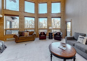 Lazy River Ranch House & Guest House