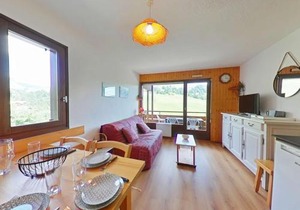 Le Grand-Bornand : Studio cabine, au pied des pistes, 5 couchages - FR-1-241-15