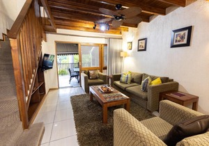 Legend Safaris 257B - in Kruger Park Lodge