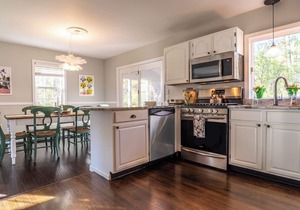 Lenox Gem with AC! Super Rate for Aug 15 to 21!