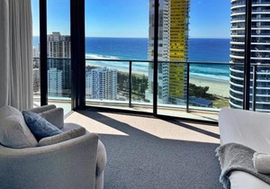 Level 30 Oracle Tower 2 Stunning views and free parking - GC Getaways