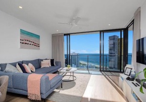 Level 30 Oracle Tower 2 Stunning views and free parking - GC Getaways