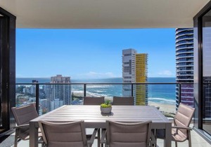 Level 30 Oracle Tower 2 Stunning views and free parking - GC Getaways