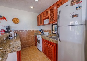 Light and airy condo at beach level! Enjoy Caribbean comfort!