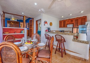 Light and airy condo at beach level! Enjoy Caribbean comfort!