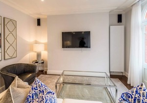 Light and Airy, Central Three Bed Flat