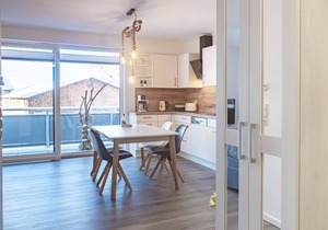 Light-flooded and modern furnished apartment near the beach and harbor