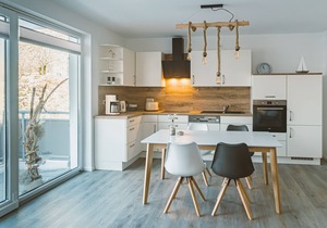 Light-flooded and modern furnished apartment near the beach and harbor