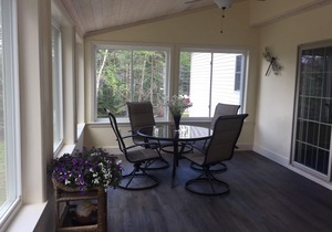 Lighthouse Cottage Borders Acadia National Park. Family & Pet Friendly