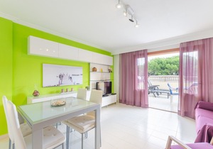 Llepol - One Bedroom Apartment, Sleeps 2