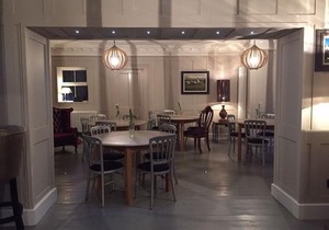 LLwyn Country House