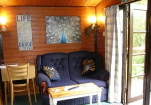 LLWYNAU FARM PINELODGES - LLANTRISANT -ONLY 12 MILES FROM CARDIFF.