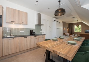 Lodging 1: Spacious and luxurious 4 to 6 person apartment.