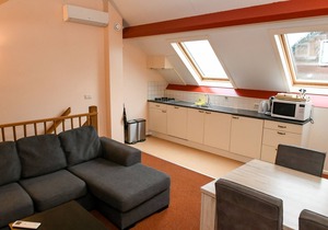Lodging 8: Spacious apartment for 4 persons.