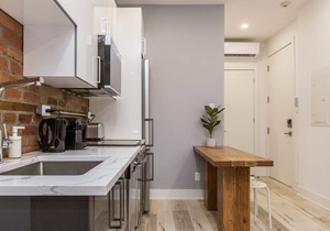 Lofts du Parc Lahaie - Mile End - Stylish modern studio Apt 202
