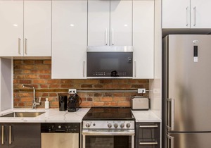 Lofts du Parc Lahaie - Mile End - Stylish modern studio Apt 202
