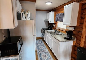 Log Cabin 11 with Hot Tub at Osborn Boat Ramp on Patoka Lake