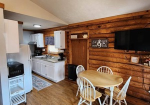 Log Cabin 11 with Hot Tub at Osborn Boat Ramp on Patoka Lake