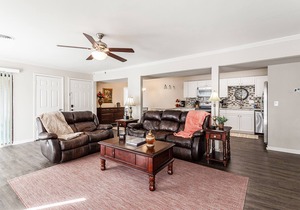 Long-term stays 2br Germantown