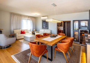 Look forward to a nice vacation in this apartment with sea view.