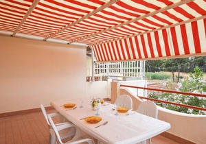 Look forward to a relaxing vacation in this vacation apartment near the beach.