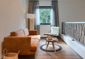 Look forward to a wonderful vacation in this appealing vacation home in a fantastic location with po