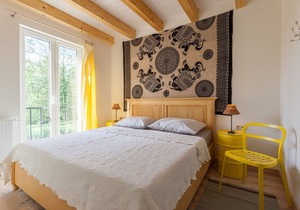 Lots of space for large families and groups on two floors