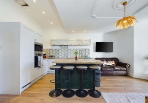 Loveliest Homes Torquay - 3 bed, 2 bathroom, balcony, parking