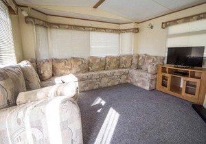 Lovely 6 berth caravan with free WiFi for hire in Essex ref 46201V