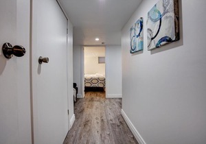 Lovely, Clean, in the heart of Outremont!