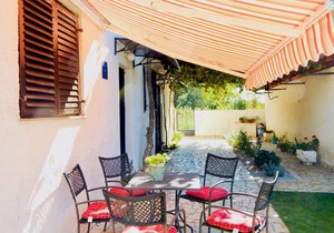 Lovley Rural Apartment with garden