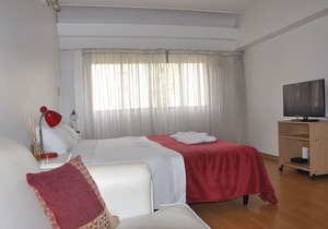 Luminous Studio Apartment. Ideal Location. By Owner.