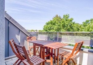 Luxe Hietzing 3BR w/Community Garden & Private Terrace, by Blueground