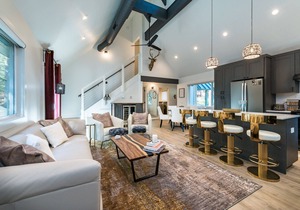 Luxury 3bed 2bath ~High-End Finishes ~King Suite
