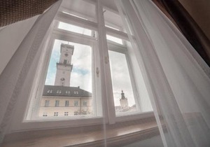 Luxury apartment with Rynok square view