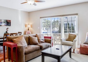 LUXURY BEACH CONDO - 3 BR/BA- CLEAN LINENS INCLUDED!