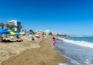 Luxury beachfront apartment in Benalmadena Costa