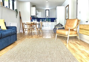 Luxury coastal apartment moments from beach & SW Coastal path walks