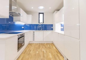 Luxury coastal apartment moments from beach & SW Coastal path walks