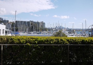Luxury Harbour and City Skyline Views
