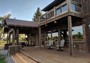 Luxury Hideaway on Beaverhead River - RiverHouse