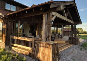 Luxury Hideaway on Beaverhead River - RiverHouse